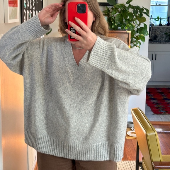 ASOS Light Gray V-neck Sweater - Picture 2 of 8
